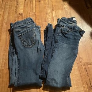 Two pairs of Hollister skinny Jeans